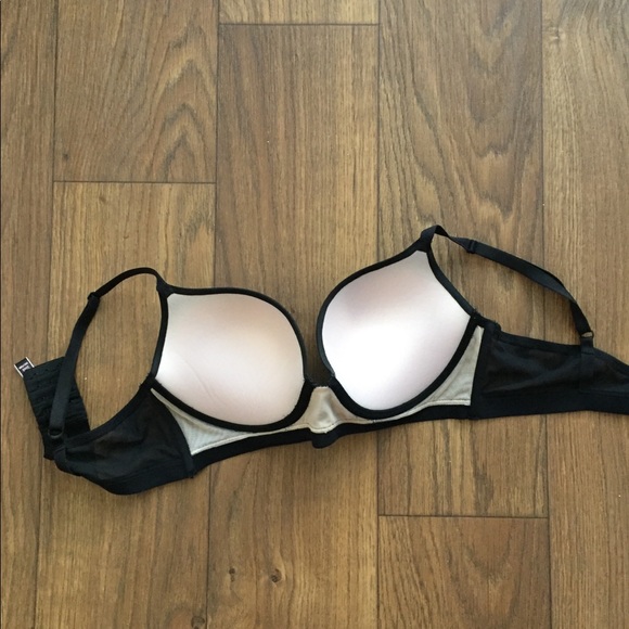 Victoria’s Secret Very Sexy Push Up Bra - Picture 2 of 3